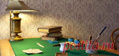 29 января — день рождения классика мировой литературы Антона Чехова. Мы покажем вам на roomble его дом, а также дома других известных русских классиков. Вы будете удивлены, но многие использованные в них идеи оформления интерьеров актуальны до сих пор
