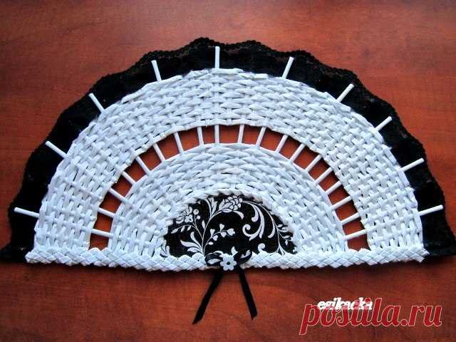 Декоративный веер из газетных трубочек