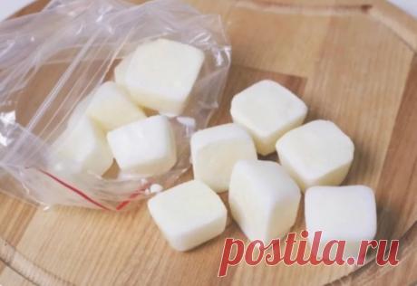 Увидела как свекровь замораживает молоко в форме для льда. Для чего она так делает — Советы для женщин