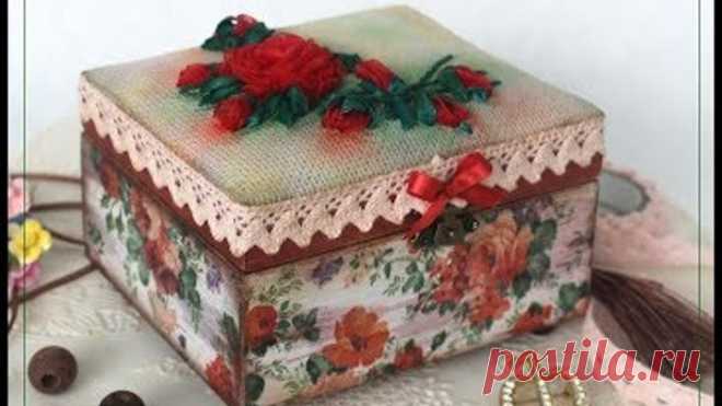Винтажная шкатулка с розами из ленты.