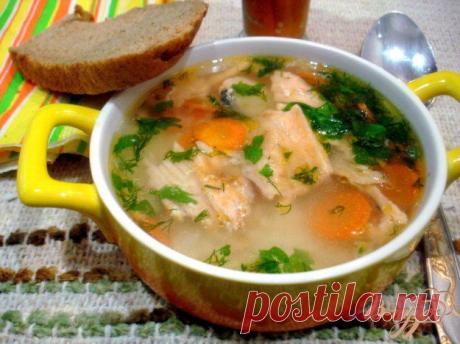 Бульон из хребтов лосося с рисом