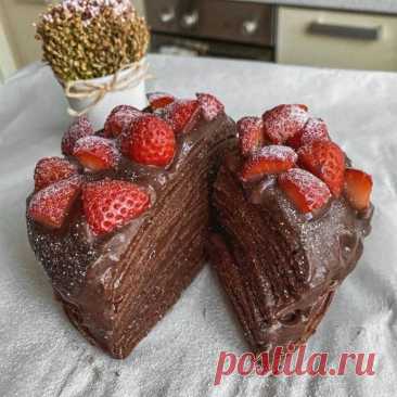 Шоколадный тортик без сахара и духовки Просто и вкусно! Ингредиенты для блинов:&nbsp;
Кефир 1% - 200 мл&nbsp;Яйцо - 1 шт
Белок - 1 шт&nbsp;Мука - 100 гр&nbsp;Подсластитель - по вкусу&nbsp;Какао - 10 гр
⠀&nbsp;Ингредиенты для крема:&nbsp;
Молоко - 250 мл&nbsp;Какао - 10 гр&nbsp;Подсластитель - по вкусу&nbsp;Крахмал...