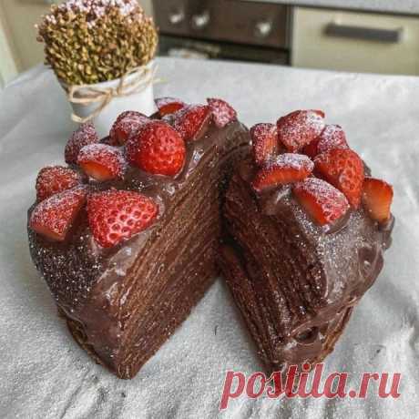 Шоколадный тортик без сахара и духовки Просто и вкусно! Ингредиенты для блинов:&nbsp;
Кефир 1% - 200 мл&nbsp;Яйцо - 1 шт
Белок - 1 шт&nbsp;Мука - 100 гр&nbsp;Подсластитель - по вкусу&nbsp;Какао - 10 гр
⠀&nbsp;Ингредиенты для крема:&nbsp;
Молоко - 250 мл&nbsp;Какао - 10 гр&nbsp;Подсластитель - по вкусу&nbsp;Крахмал...