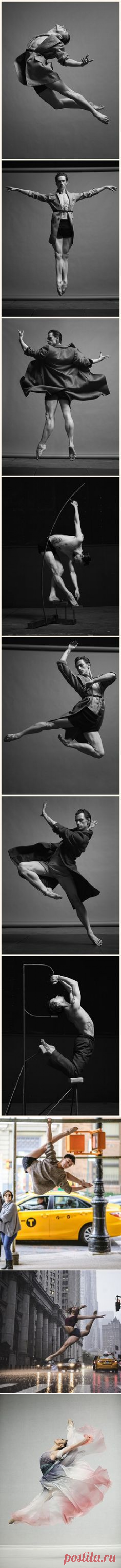 (2626) Gorgeous Portraits of Ballet Dancers Gracefully Moving through the Streets of Mexico City
