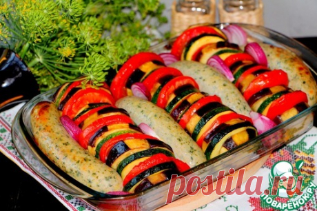Овощи, запечённые с куриными колбасками - кулинарный рецепт