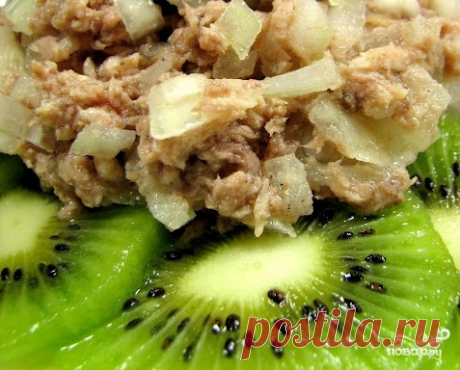 Бутерброды со шпротами и киви - рецепт с фото на Повар.ру