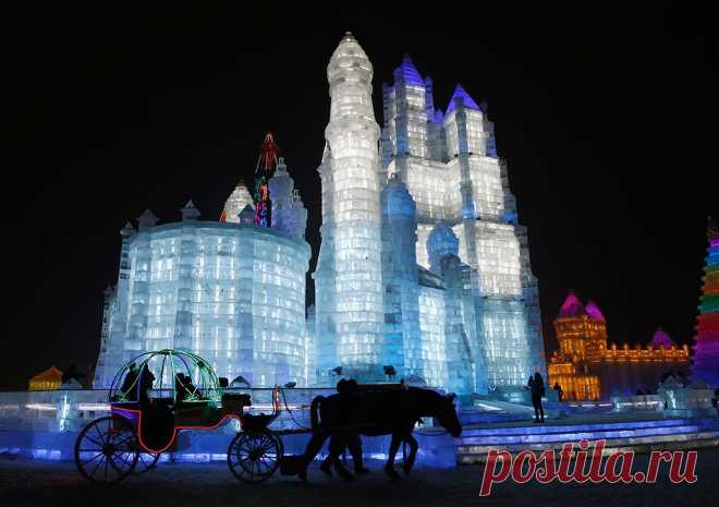 Фотогалерея: В Китае открылся фестиваль снега и льда - Новости Mail.Ru