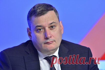 Хинштейн обеспокоился созданием «параллельной Росгвардии» в МВД. Депутат Госдумы Александр Хинштейн обеспокоился созданием в МВД России структуры, дублирующей функции Росгвардии. По словам депутата, полицейские спецполки Москвы и Санкт-Петербурга уже начали перестраивать по образу ОМОНа: их штат наращивается, в нем появляются снайперы, взрывотехники, высотники.