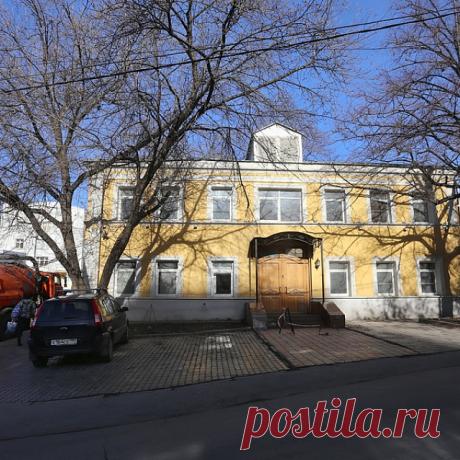 УЗНАЙ МОСКВУ - Дом, в котором жил В.В. Маяковский..объект культурного наследия федерального значения..