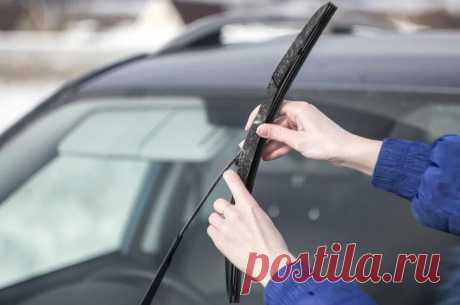 Почему могут перестать работать дворники? И как починить трапецию самому | AUTO-TIP Многие автолюбители, которые передвигаются на стареньких авто, знают, как раздражает ситуация с медленной работой щеток стеклоочистителя. Бывают ситуации, когда они встают прямо посреди окна.