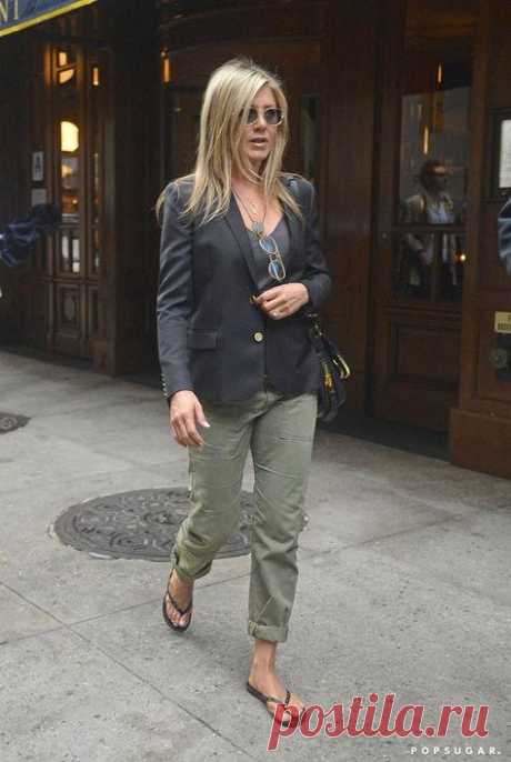 Что такое брюки карго? С чем носить главный тренд сезона 2021
Я уверена, у вас в шкафу много джинсов. Но как насчет нарядов с брюками карго? Они могут быть такими же универсальными, как и ваши любимые …
Читай дальше на сайте. Жми подробнее ➡