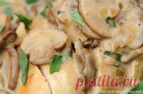 Салат с куриным филе, сыром и орехами