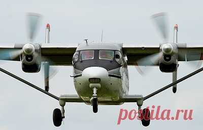 Самолет Ан-28 пропал с радаров в Томской области. На борту по разным данным находятся от 13 до 17 человек На борту самолета Ан-28, который пропал в Томске, находились от 12 до 14 человек, из них – один ребенок. Об этом сообщает РИА Новости со ссылкой на источник. - На борту самолета находились 13 человек: трое членов экипажа и десять пассажиров, - сказал он. По предварительной информации, самолет принадлежит авиакомпании 