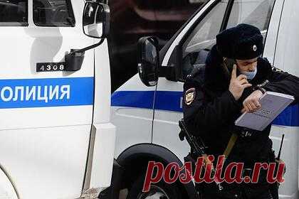 В стрелковом центре обнаружили тела двух россиян с огнестрельными ранениями. В Томске в стрелковом центре нашли два тела с огнестрельными ранениями. 26-летний мужчина застрелил инструктора, а потом покончил с собой. Рядом с телом найден пистолет. Инцидент произошел в клубе «Полигон» на проспекте Фрунзе. На месте работают сотрудники правоохранительных органов и медики.