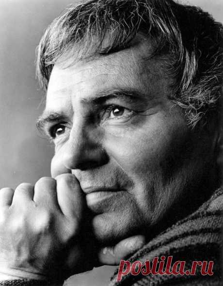 Джеймс Мейсон (James Mason)
- 15 мая, 1909 • 27 июля 1984