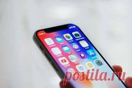 Раскрыты подробности iOS 18. Компания Apple предложит пользователям iOS 18 произвольно настраивать расположение иконок на рабочем столе. Так, в настоящий момент экран имеет невидимую сетку, к которой привязаны иконки. В обновлении появится больше свободы действий: так, между ярлыками можно будет оставлять пустое пространство.
