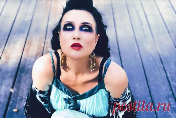 Певица Линда умеет удивлять: топ-10 необычных образов популярной в 90-х звезды