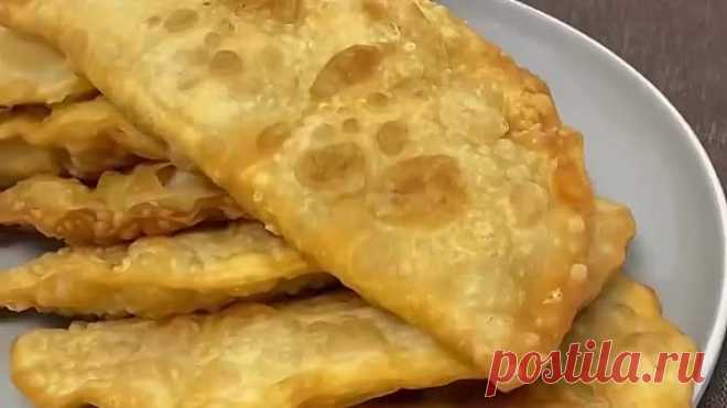 Сочные, мощные и хрустящие чебуреки
