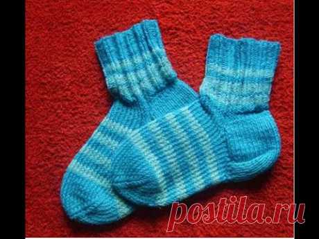 ВЯЗАНИЕ СПИЦАМИ! КАК СВЯЗАТЬ ПРОСТЫЕ НОСОЧКИ ДЛЯ НАЧИНАЮЩИХ! knitting