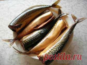 Засолка скумбрии с луковой шелухой Я часто использую этот рецепт, он довольно популярен и очень прост, но результат всегда превосходный!Скумбрия, благодаря луковой шелухе получается красивого золотистого цвета. Имеет слегка подкопченны...