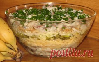 Салат с селедкой и яблоком