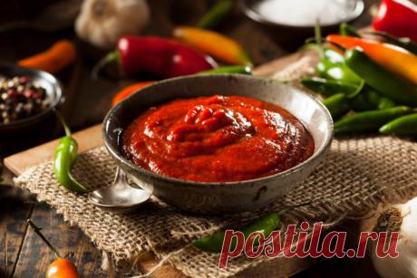 Вкусный кетчуп в домашних условиях - Smak.ua Вы до сих пор покупаете кетчуп в магазине? Не пора ли попробовать более здоровую альтернативу – кетчуп домашний.