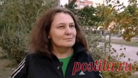 «Яресько, я так думаю, глубоко наплевать, если здесь вымрет даже все население. Она - смотрящая от Госдепа, чтобы здесь воровали и делились, а не просто так воровали, поэтому ей таки проще всего. Но она должна рассчитывать, если ее Госдеп успеет эвакуировать, то всех остальных может не успеть и народ их просто порвет на запчасти и сожрет живьем.  Монтян: Коллапс неизбежен. Спасайся кто может | Ваше мнение