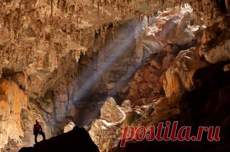Фантастические виды доломитовой известняковой пещеры — Мания.инфо