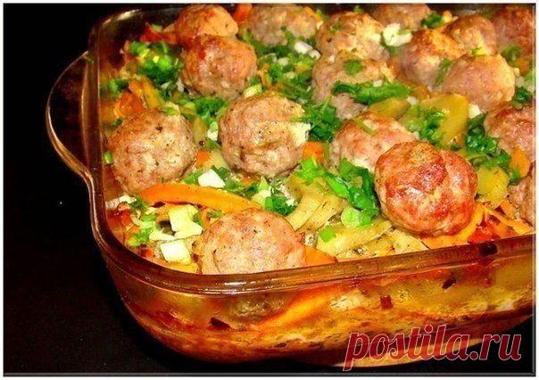 Картофельная запеканка с тефтелями