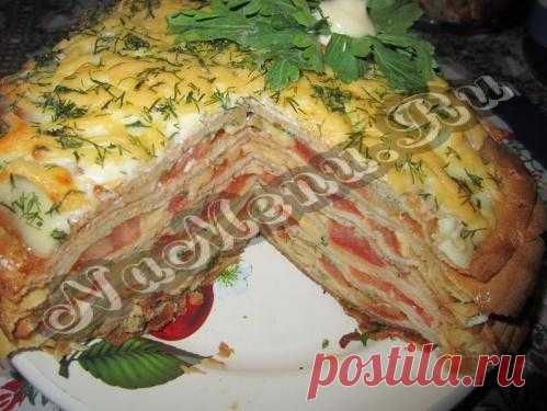 Блинный пирог с помидорами