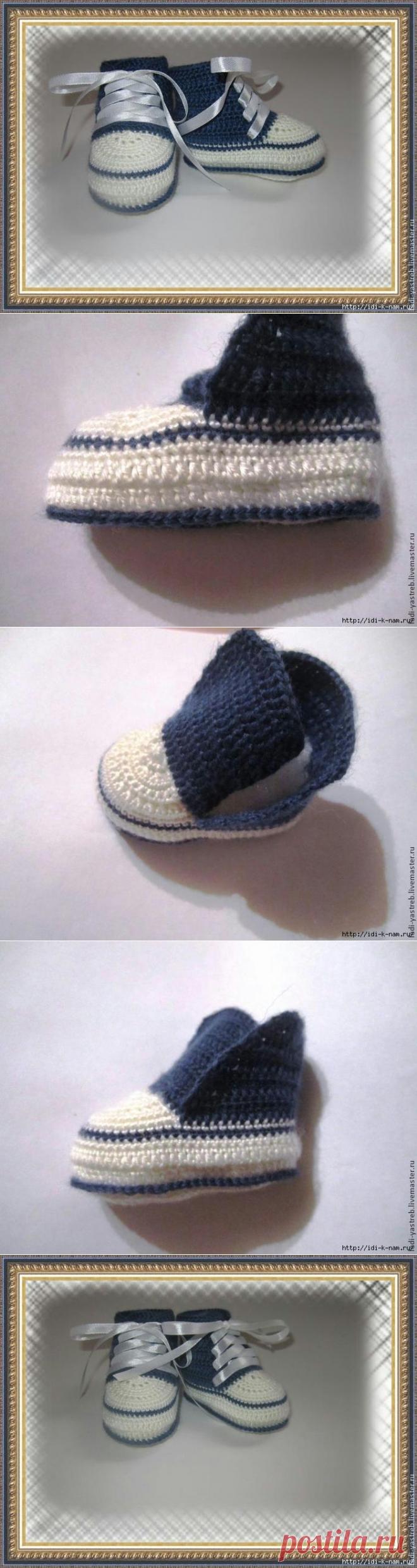 вязаные пинетки - кеды