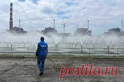 На Украине обсудили безопасность атомных электростанций. Президент Украины Владимир Зеленский обсудил со ставкой вопросы безопасности атомных электростанций (АЭС) на территории страны. Ранее Глава Международного агентства по атомной энергии (МАГАТЭ) Рафаэль Гросси сообщил, что ходе проверок он не обнаружил признаков минирования Запорожской АЭС.