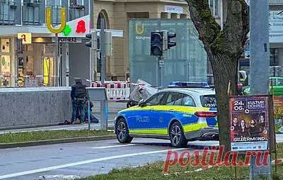 Полицейские взяли штурмом аптеку в германском Карлсруэ. Подозреваемого задержали
