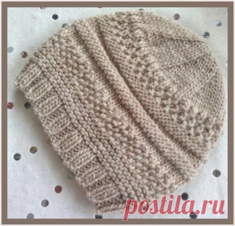 Интересная шапочка спицами