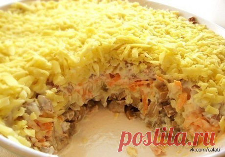 БЕЛАЯ НОЧЬ - СЛОЁНЫЙ !!!  **В сатник: 1)марин/грибы 200г -кубик, лук жареный 2шт, майонез; 2)картофель 2шт -кр/тёрка, майонез; 3)морковь сырая 1шт -кр/тёрка, майонез; 4)отвар/мясо или язык 300г -кубик, майонез; 5)сыр 250г -кр/тёрка, майонез (или без). *Декор: дольки лимона, зелень. *Прелестно!