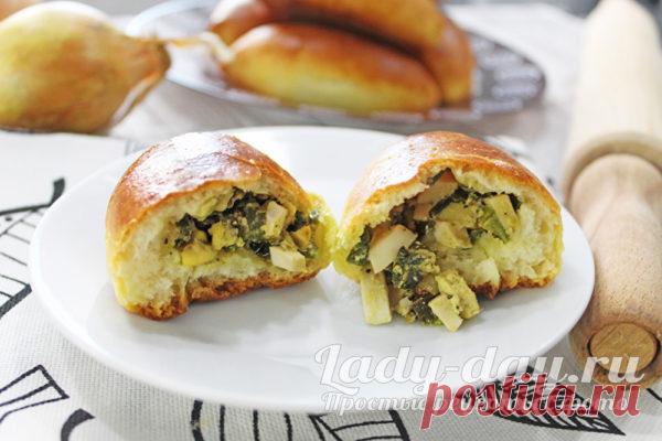 Пирожки с зеленым луком и яйцом из дрожжевого теста в духовке | Простые рецепты с фото