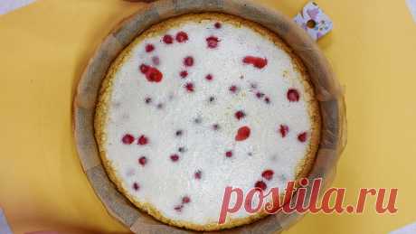 Пеку такие пироги с разными ягодами, начинки меняю по вкусу (рецепт с красной смородиной и нежной как крем заливкой) | Розовый баклажан | Яндекс Дзен