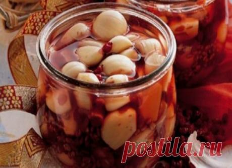 Чеснок настоянный на красном вине лечит более 100 заболеваний! И вот, как эта смесь работает... Это растительное лекарственное средство сочетает в себе полезные свойства чеснока и красного вина, полученная смесь способна предотвратить многие заболевания, очистить кровь, укрепить иммунную систему, устранить плохой холестерин, улучшить...