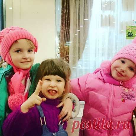 Привет, друзья! Сколько же сегодня градусов? Утепляемся))) Бегом прячтесь от Мороза😃
.
.
Пусть каждый миг наполнится любовью❤️! ПРИГЛАШАЮ📲 АКТИВНЫХ МАМОЧЕК КОТОРЫЕ ГОТОВЫ ОБУЧАТЬСЯ ЗАРАБАТЫВАТЬ В ДЕКРЕТЕ НА СВОБОДНОЕ ОБЕСПЕЧЕНИЕ СЕБЯ И РЕБЕНКА. Ссылка в шапке профиля. Пожалуйста, свяжитесь со мной в Директ, чтобы узнать больше.
.
.
#мамытакиемамы #свободныйграфик #мысливслух #надоненадо #стоитзадуматься #молодыеибогатые #успехкакстильжизни #бизнесснуля #хочупупса #племяш...