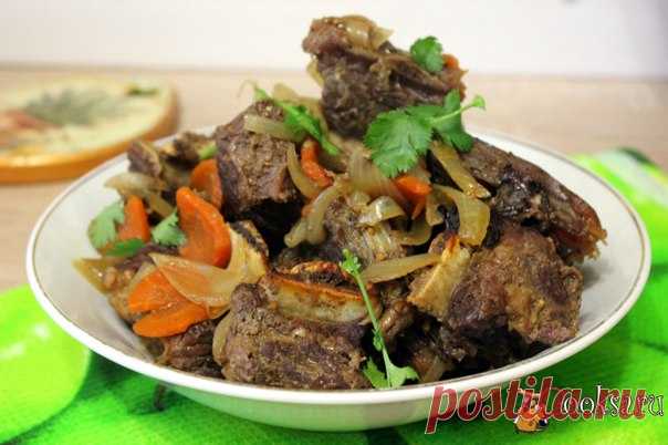 Говяжьи рёбрышки, запеченные в пакете Вчера приготовила к ужину вкусные, сочные, ароматные говяжьи рёбрышки, запеченные в пакете. Это очень простое в приготовлении блюдо будет прекрасным вариантом для ужина в выходной день.