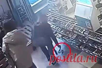 Жительница Подмосковья украла 35 тысяч рублей с пола