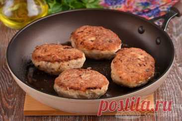 Котлеты с разными соусами, приготовленные на плите или в духовке: 4 варианта