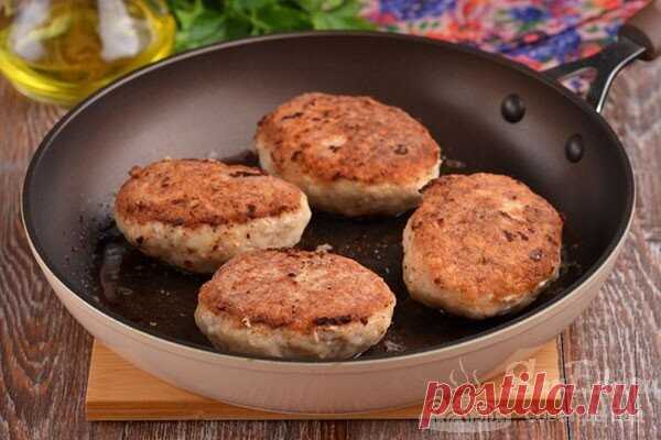 Котлеты с разными соусами, приготовленные на плите или в духовке: 4 варианта