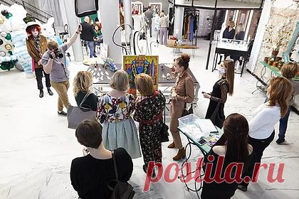 В Нижнем Новгороде открылся музей дизайна и моды. В доме мод Parle на улице Сергиевской в Нижнем Новгороде открылся музей дизайна, моды и портновского искусства имени Надежды Ламановой. На выставке представлены архивные фотографии, исторические предметы одежды и аксессуары. Экспозиция посвящена становлению портновского искусства в России.