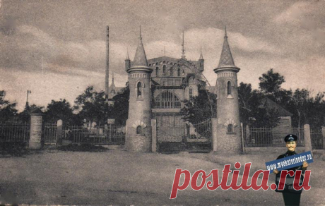 Ноовроссийск. Главный вход в городской летний театр, около 1928 года