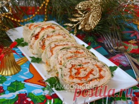 Рулет из лаваша с курицей, сливочным сыром и морковью по-корейски — рецепт с фото пошагово