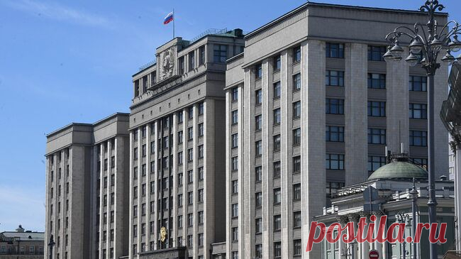 В Госдуме предложили закрепить право на доставку документов из МФЦ