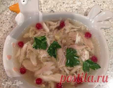 Холодец с белым вином. Ингредиенты: курица, лук репчатый, морковь