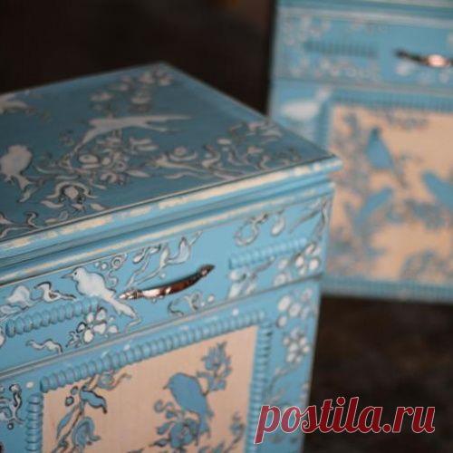Расписываем бабушкин сундук, шкаф, стол и тумбочку краской по мебели