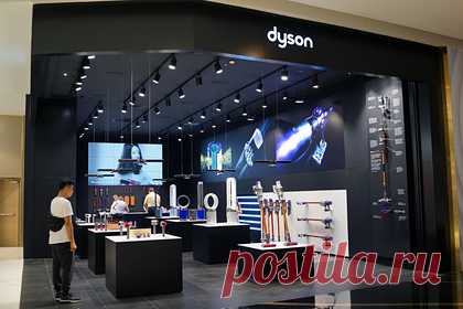 Созданы наушники с очистителем воздуха. Dyson анонсировала наушники Zone, имеющие встроенную систему для фильтрации воздуха. Гарнитура имеет форм-фактор накладных наушников, к девайсу присоединен магнитный козырек. В нем расположена система фильтрации воздуха. Как объяснили инженеры компании, Zone забирает окружающий воздух с помощью компрессоров.